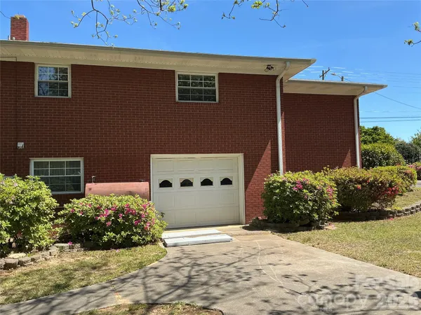 $429,999 | 219 North Central Avenue, Locust, NC 28097