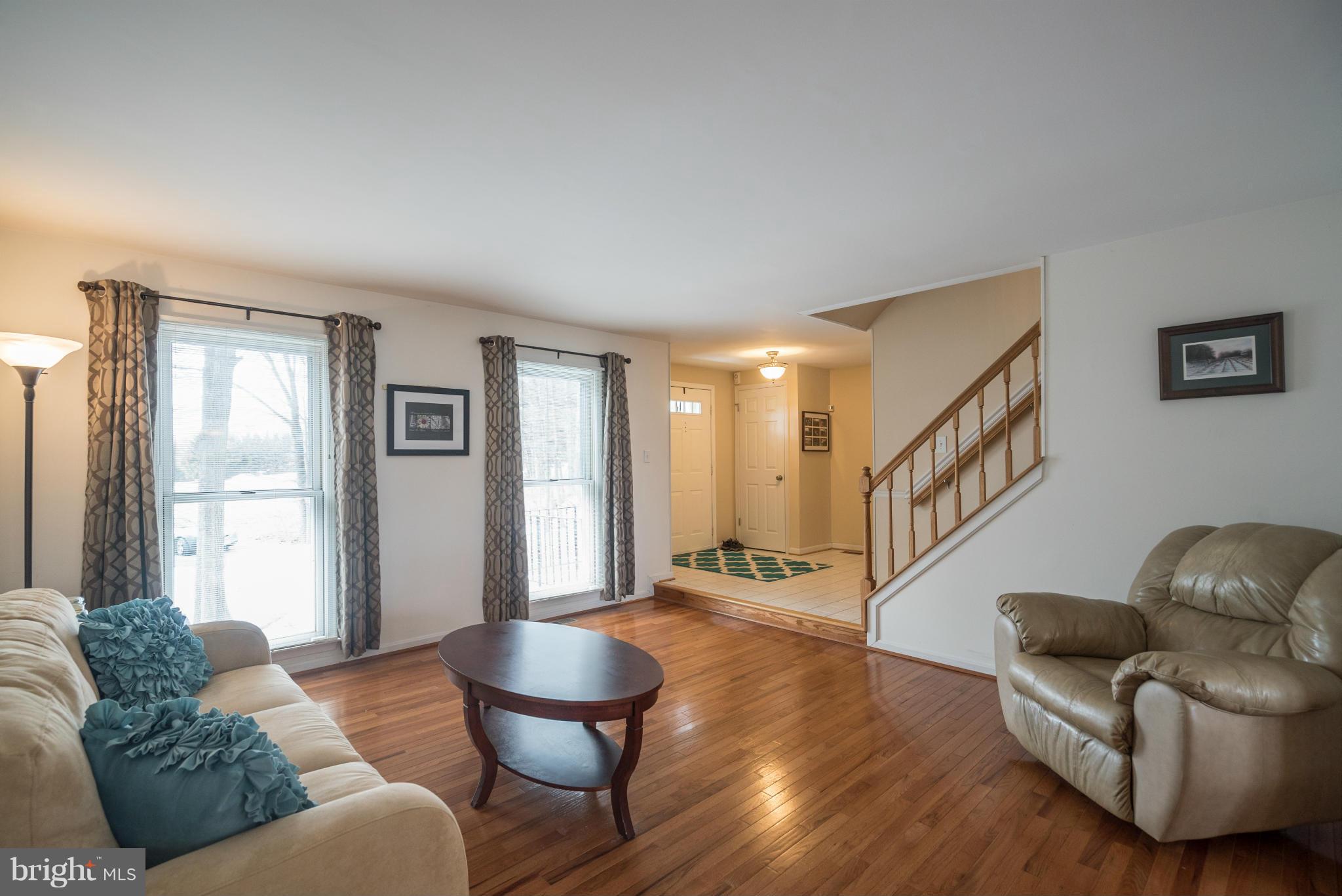 3671 Hooper Road New Windsor, MD 21776 - Photo 3 of 30 Living Room