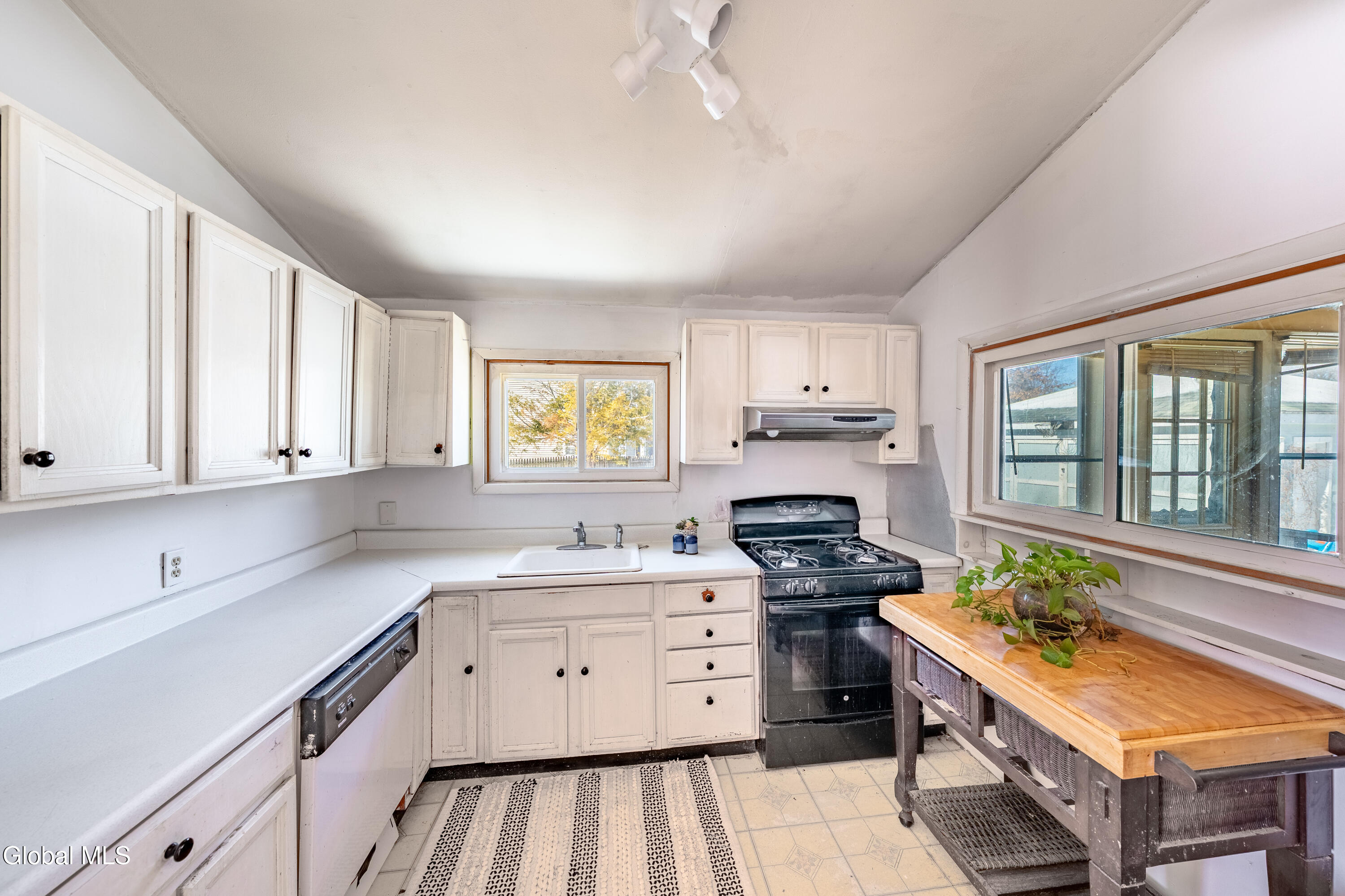 469 Tishauser Road Claverack, NY 12534 - Photo 17 of 29 DSC07747-HDR