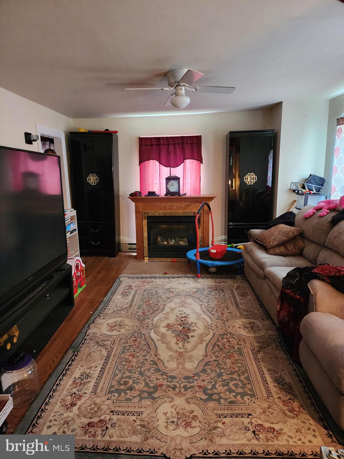 26552 Old State Road Crisfield, MD 21817 - Photo 10 of 26 Living room