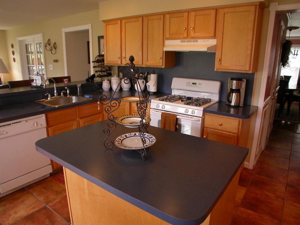 450 Pennell Road Saylorsburg, PA 18353 - Photo 4 of 6 Kitchen