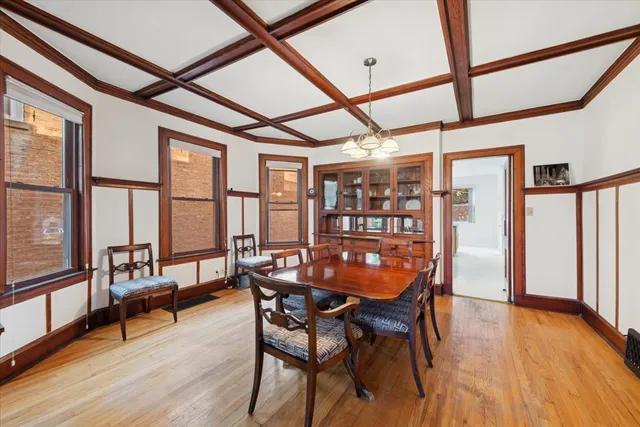 $835,000 | 7252 North Bell Avenue, Chicago, IL 60645