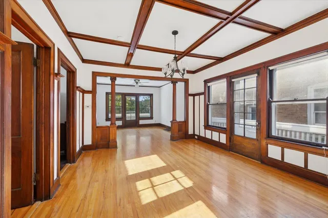 $835,000 | 7252 North Bell Avenue, Chicago, IL 60645