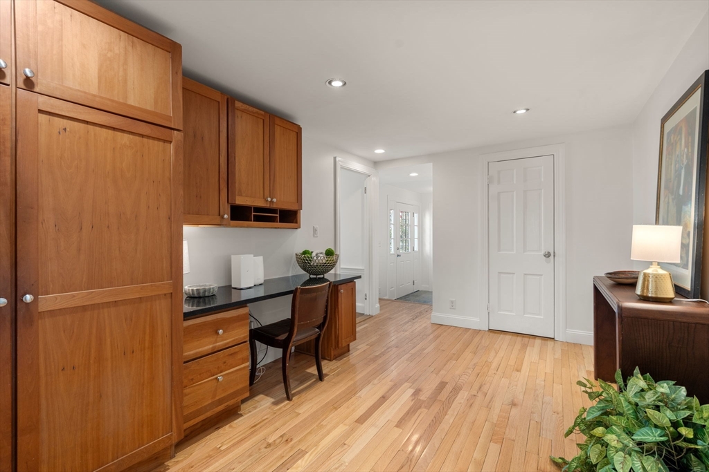 19 Overlook Road Needham, MA 02492 - Photo 11 of 36