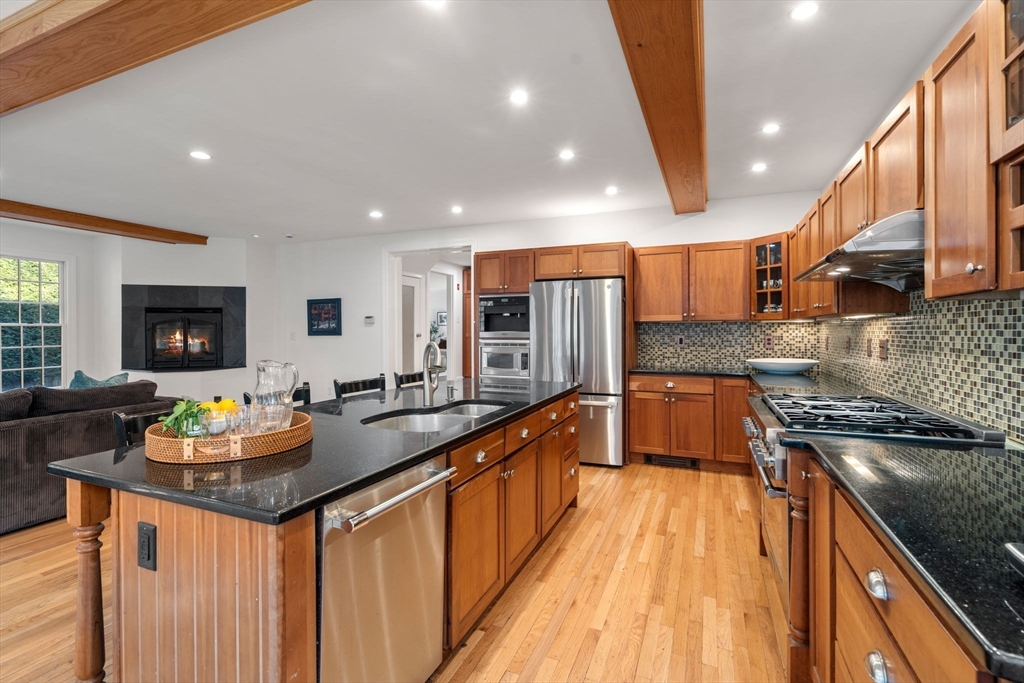 19 Overlook Road Needham, MA 02492 - Photo 17 of 36