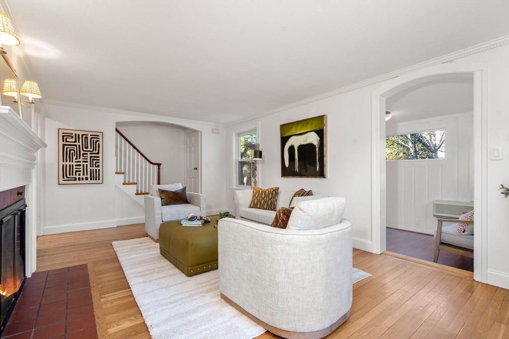 19 Overlook Road Needham, MA 02492 - Photo 3 of 36