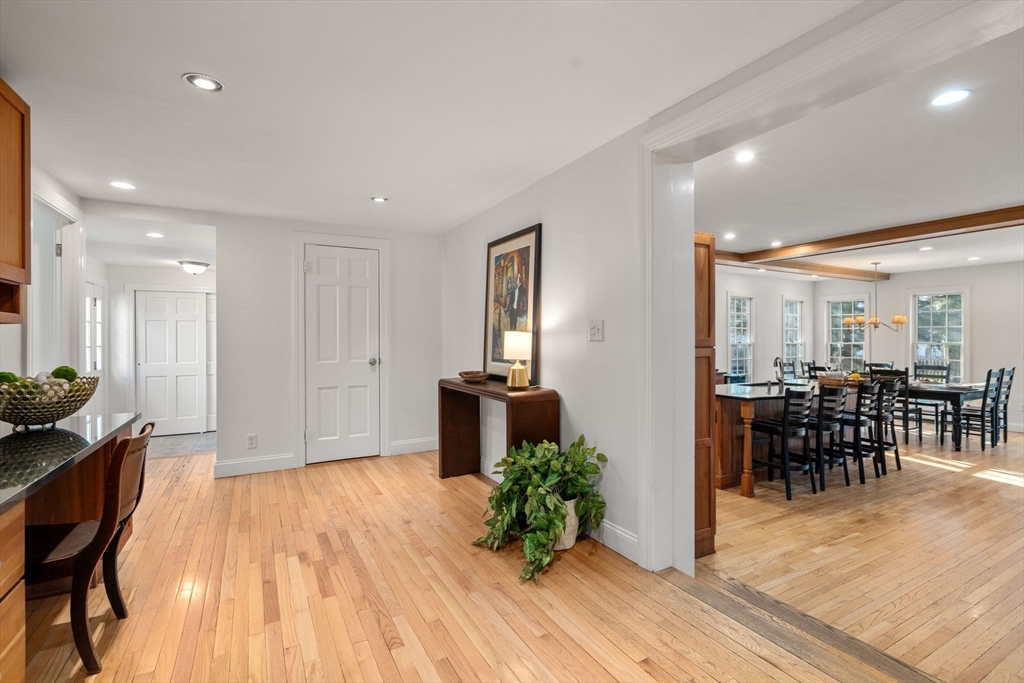 19 Overlook Road Needham, MA 02492 - Photo 10 of 36