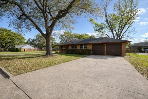 $1,650 | 1220 Kelving Way, Wharton, TX 77488