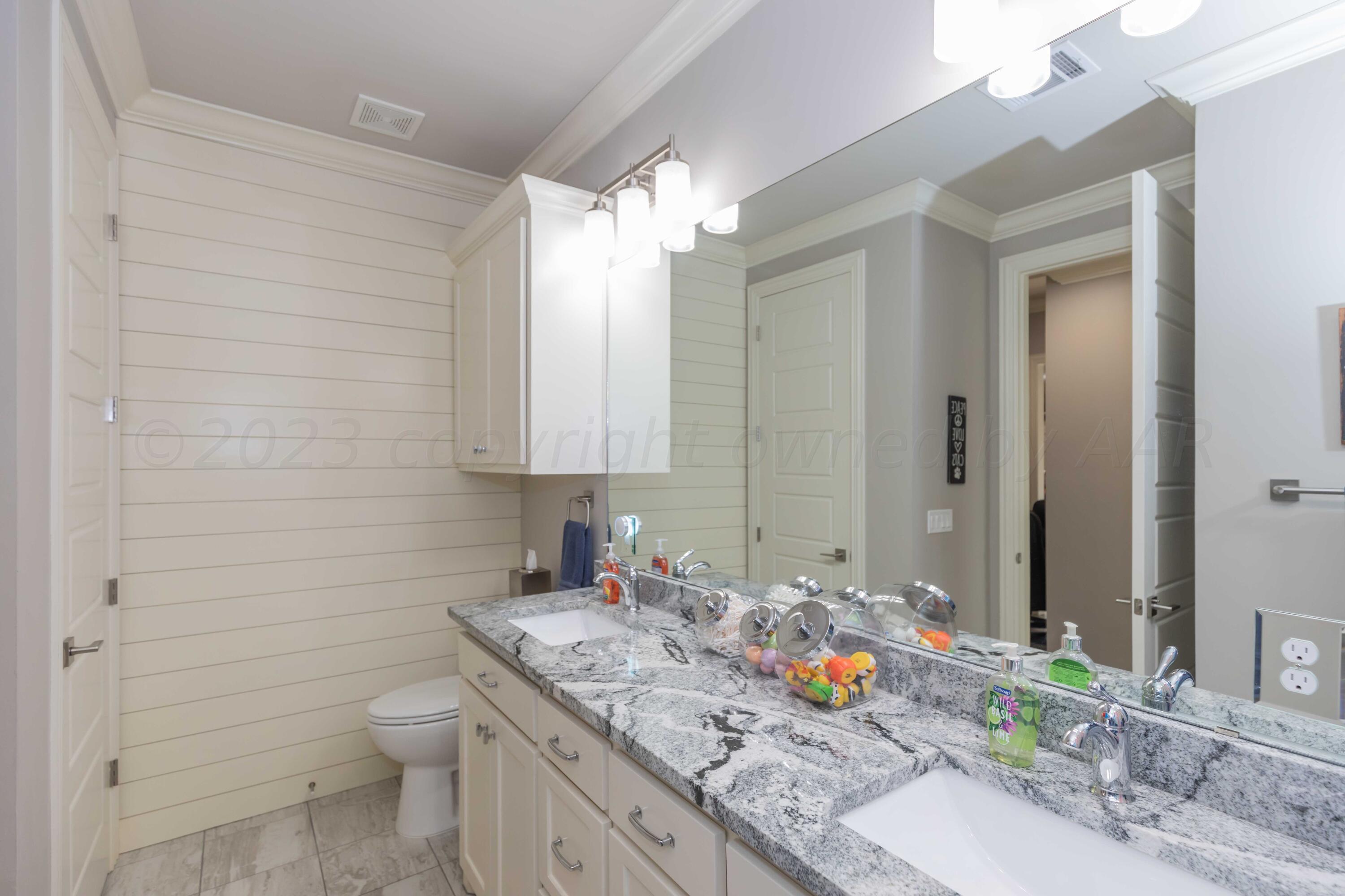 5402 Wesley Road Amarillo, TX 79119 - Photo 29 of 48 BATHROOM 2 VIEW 3