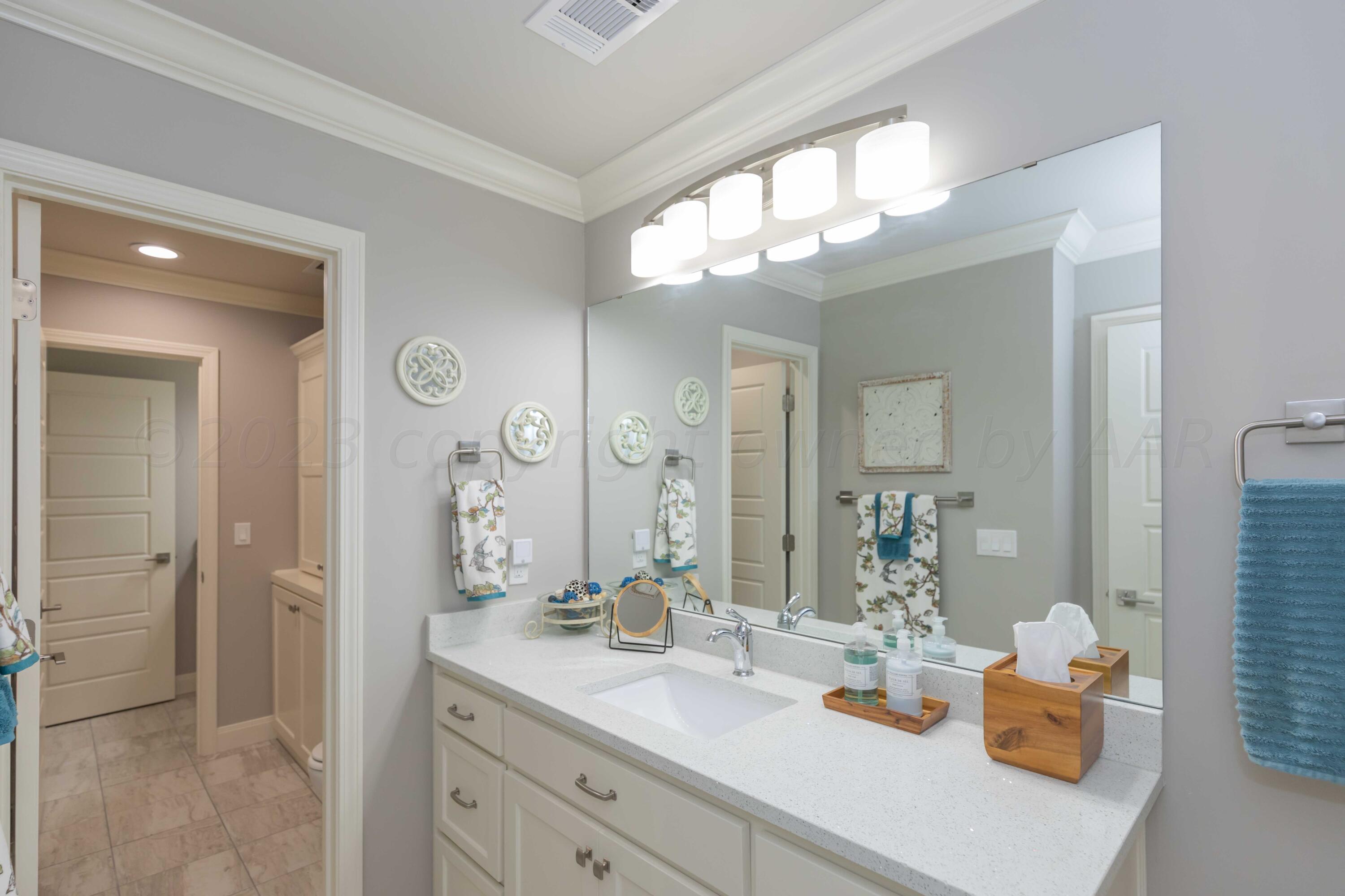5402 Wesley Road Amarillo, TX 79119 - Photo 33 of 48 BATHROOM 3 VIEW 3