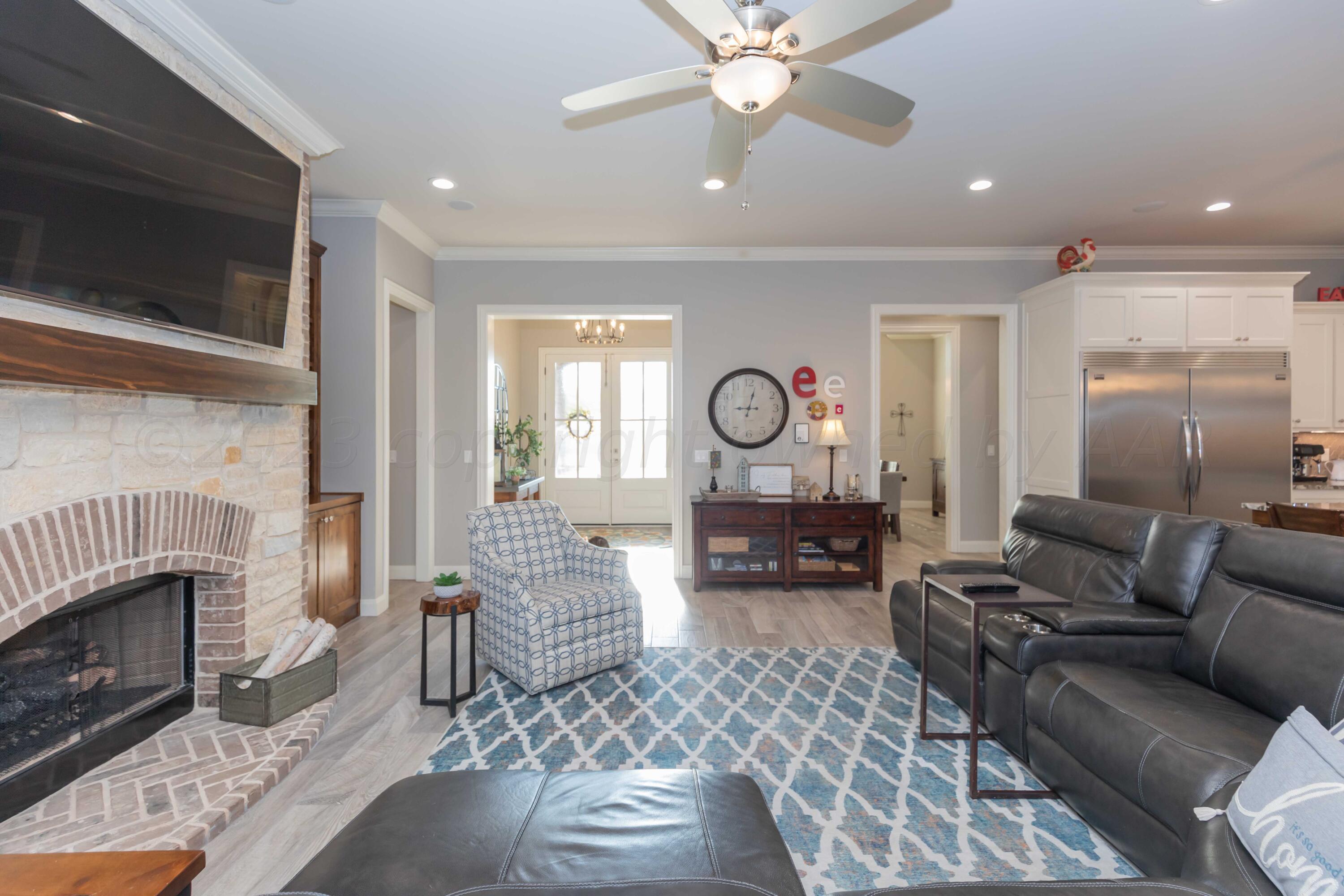 5402 Wesley Road Amarillo, TX 79119 - Photo 9 of 48 LIVING ROOM VIEW 4