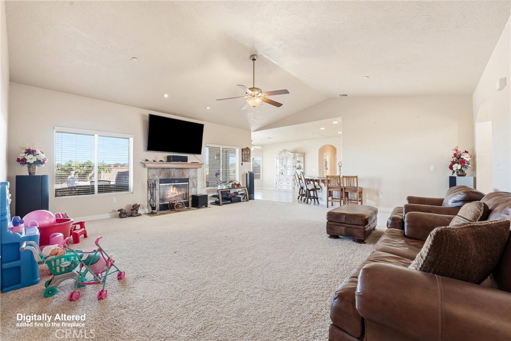 5773 Merito Road Hesperia, CA 92344 - Photo 12 of 33 Large Family Room