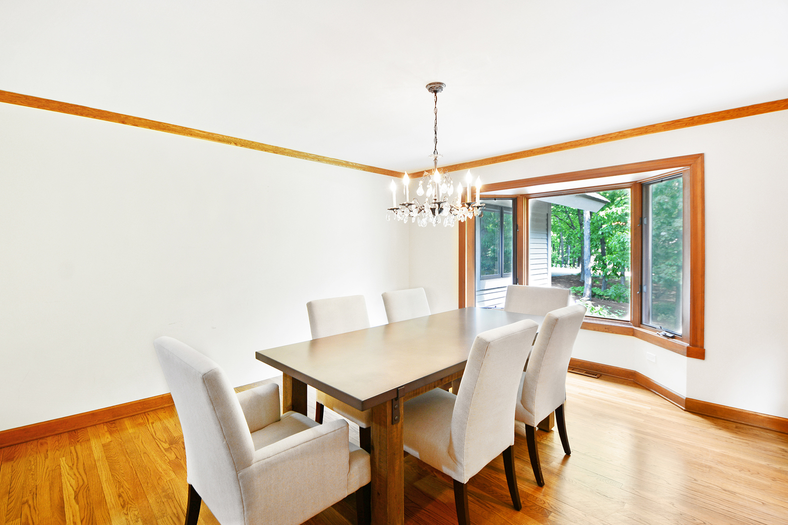 24 Robin Crest Road Hawthorn Woods, IL 60047 - Photo 13 of 44 Gallery Image 13