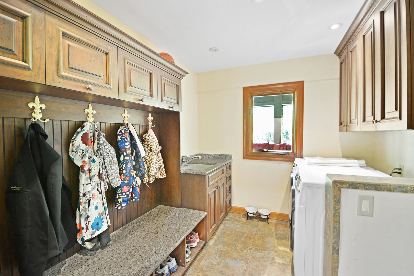24 Robin Crest Road Hawthorn Woods, IL 60047 - Photo 20 of 44 Gallery Image 20