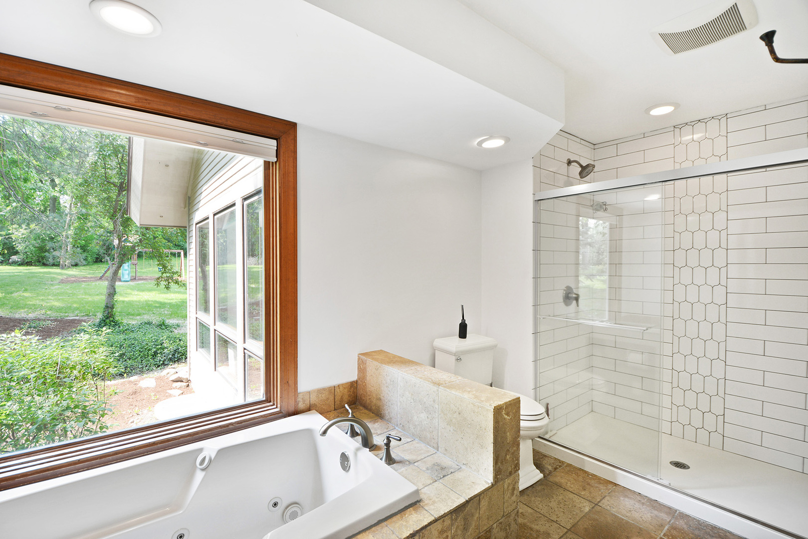 24 Robin Crest Road Hawthorn Woods, IL 60047 - Photo 24 of 44 Gallery Image 24