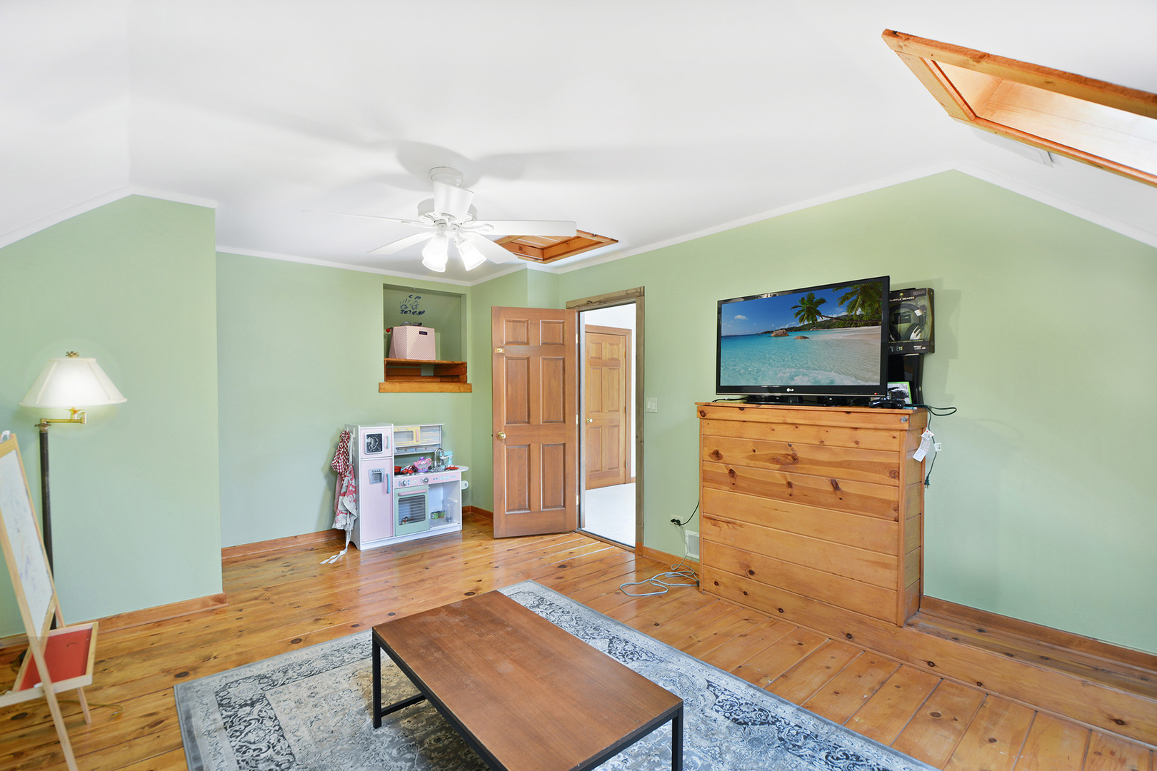 24 Robin Crest Road Hawthorn Woods, IL 60047 - Photo 31 of 44 Gallery Image 31
