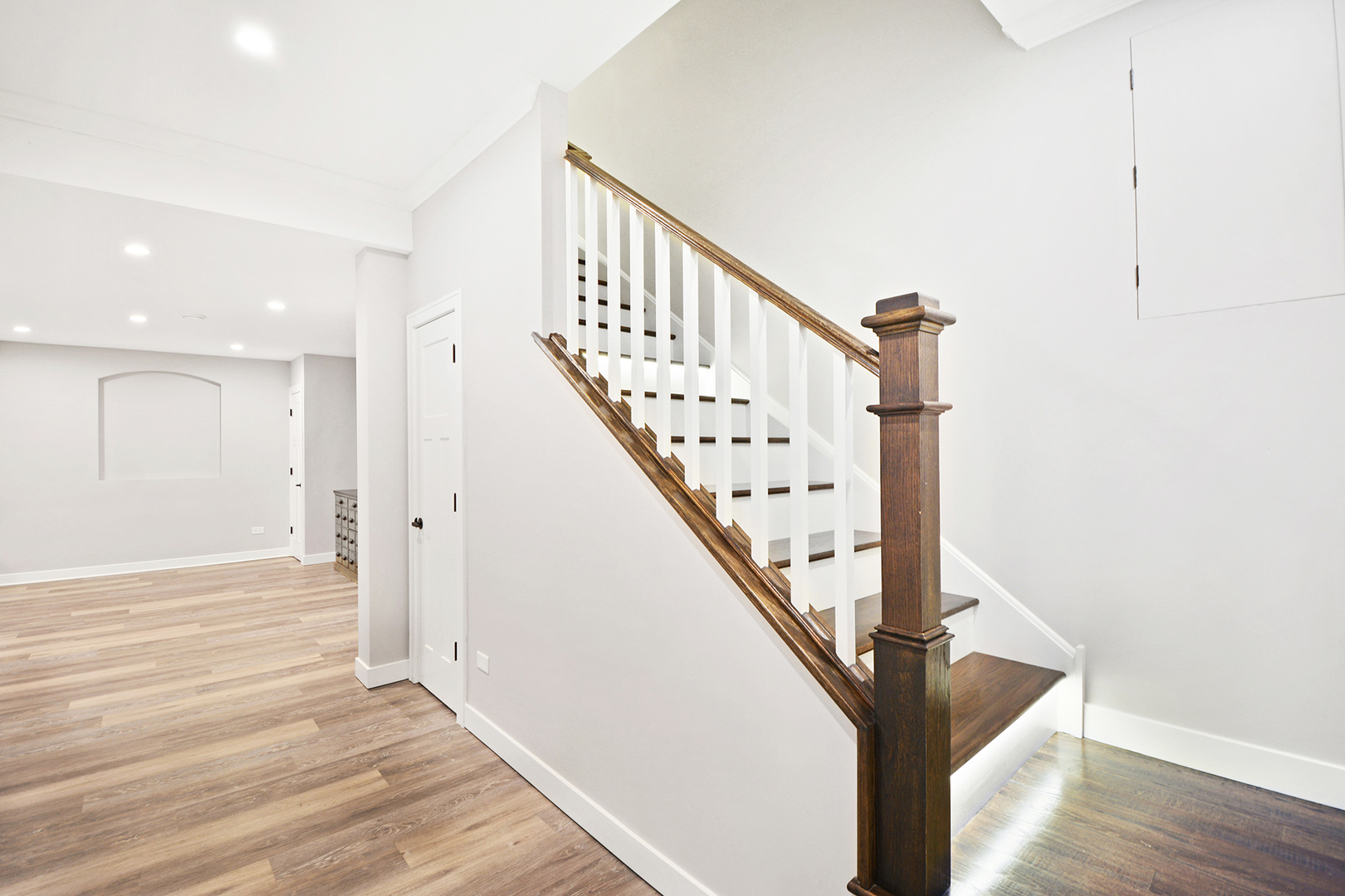 24 Robin Crest Road Hawthorn Woods, IL 60047 - Photo 35 of 44 Gallery Image 35