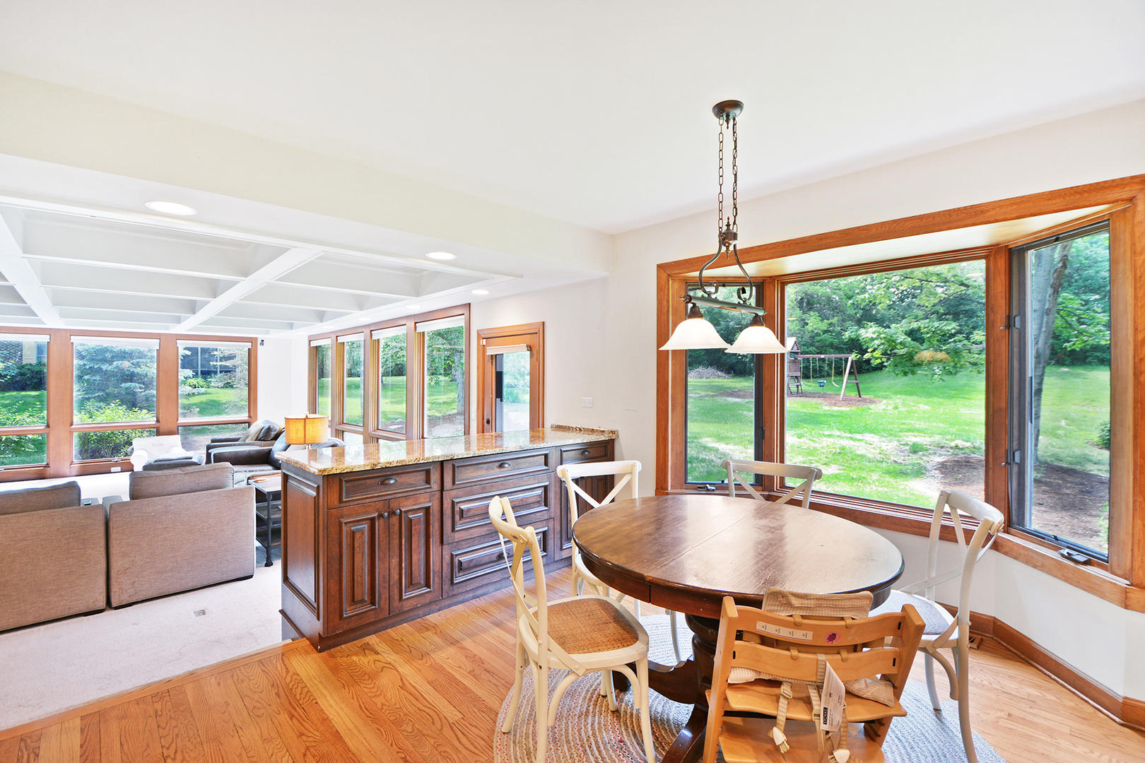 24 Robin Crest Road Hawthorn Woods, IL 60047 - Photo 10 of 44 Gallery Image 10
