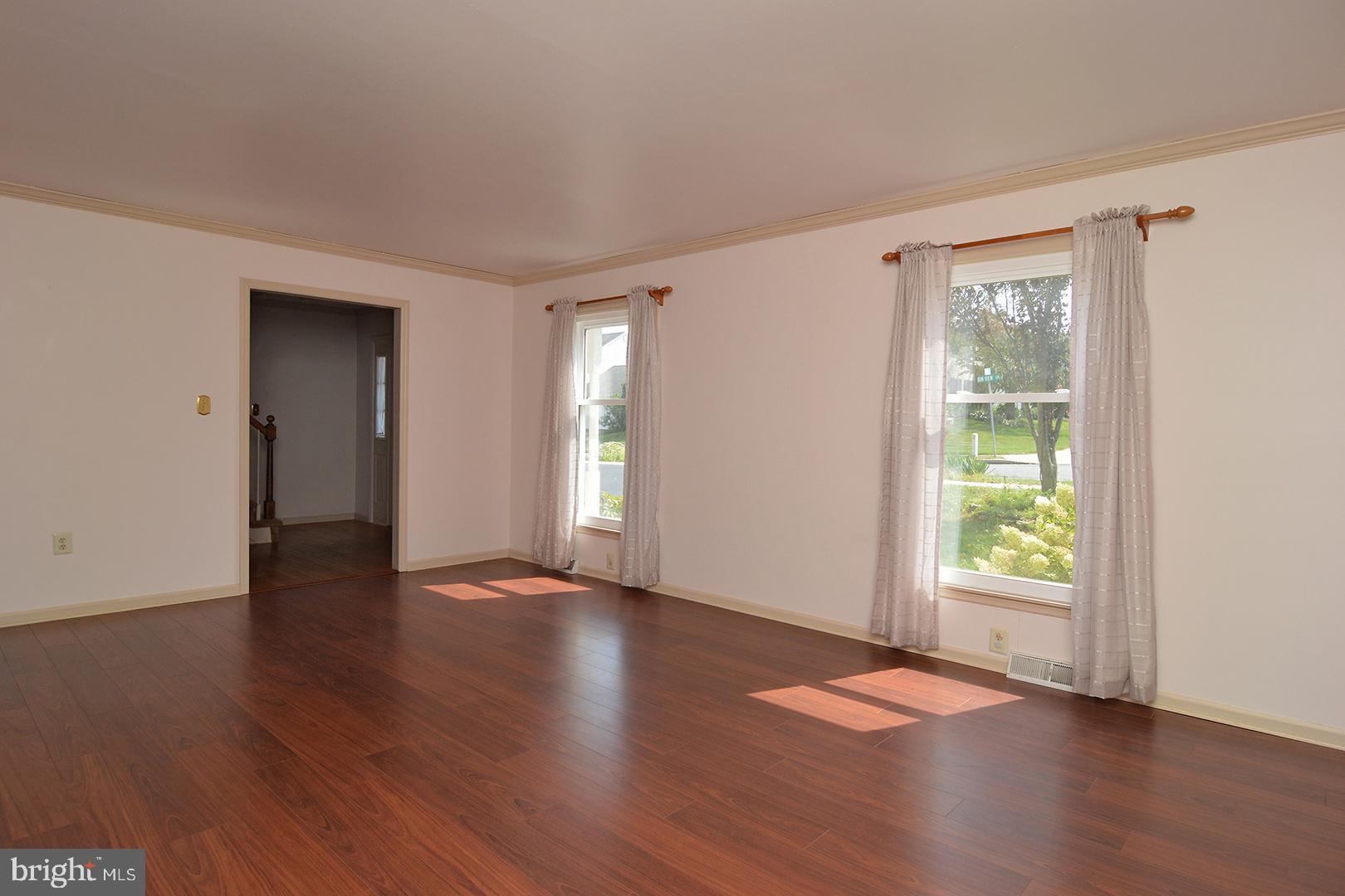 56 Rim View Lane Reading, PA 19607 - Photo 6 of 43 Living Room
