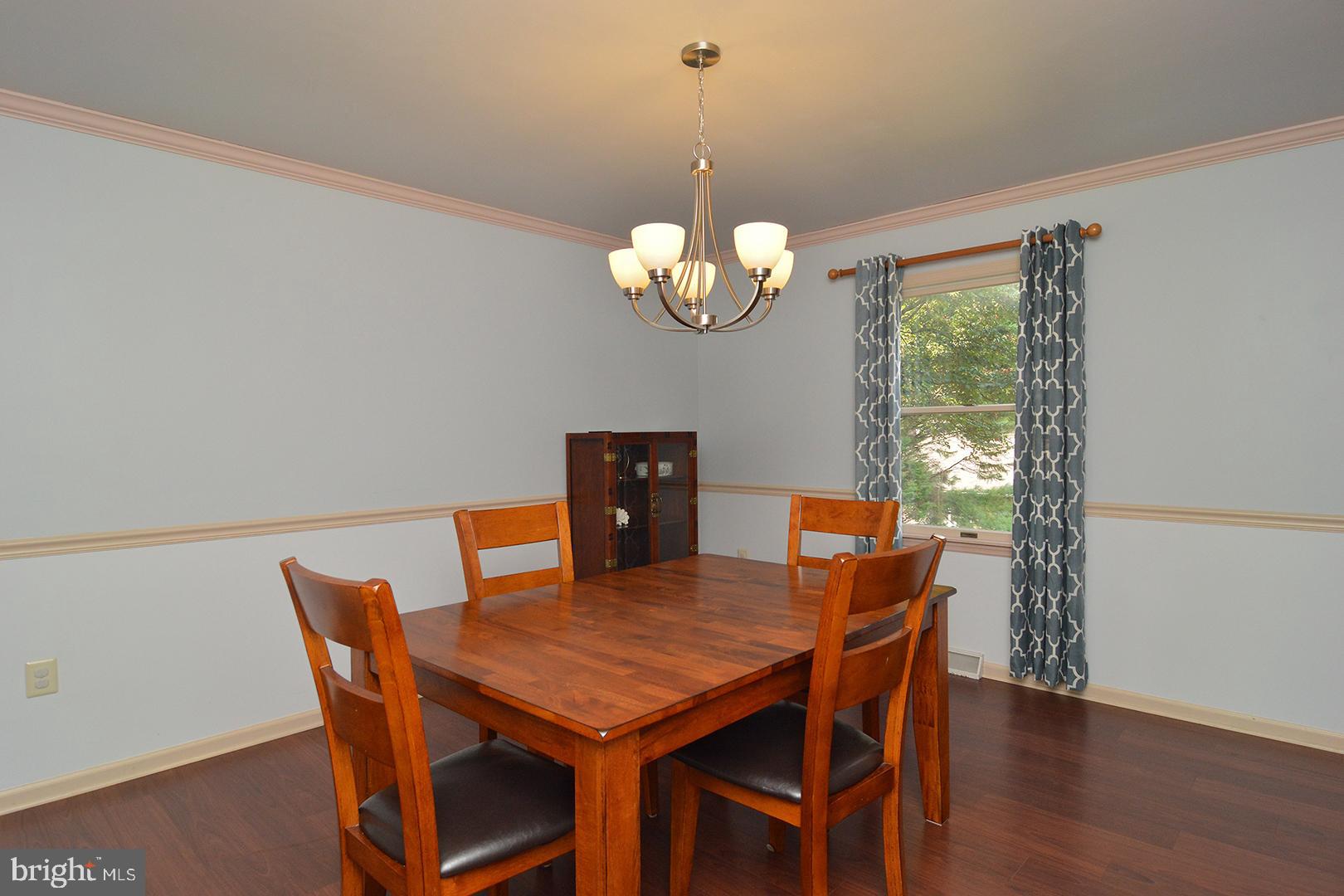 56 Rim View Lane Reading, PA 19607 - Photo 9 of 43 Dining Room