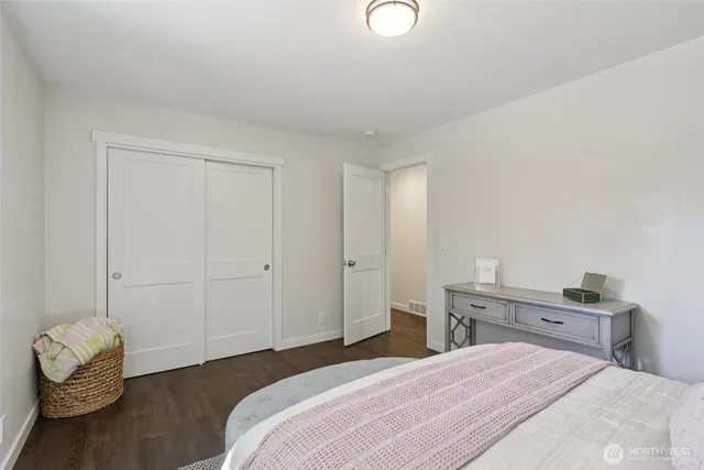 $1,049,000 | 110 Northwest 188th Street, Shoreline, WA 98177