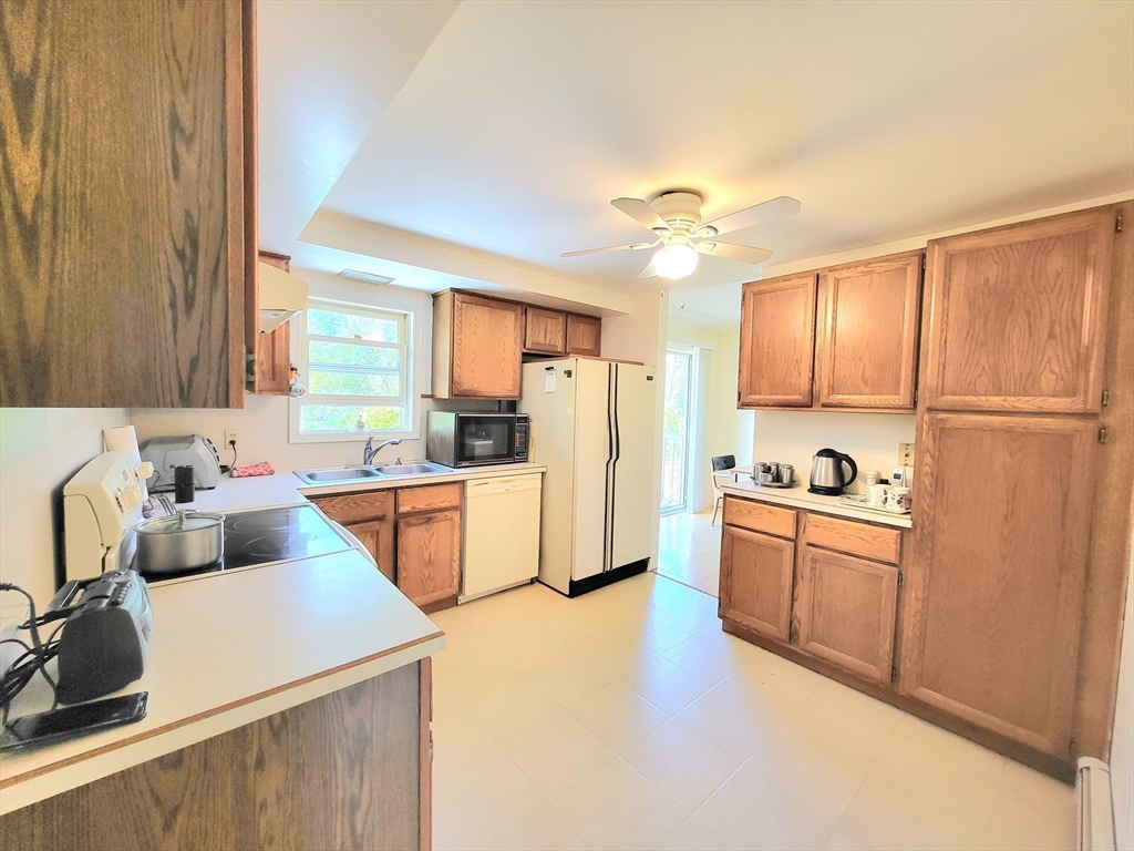 192 Brimfield Road Monson, MA 01057 - Photo 7 of 24
