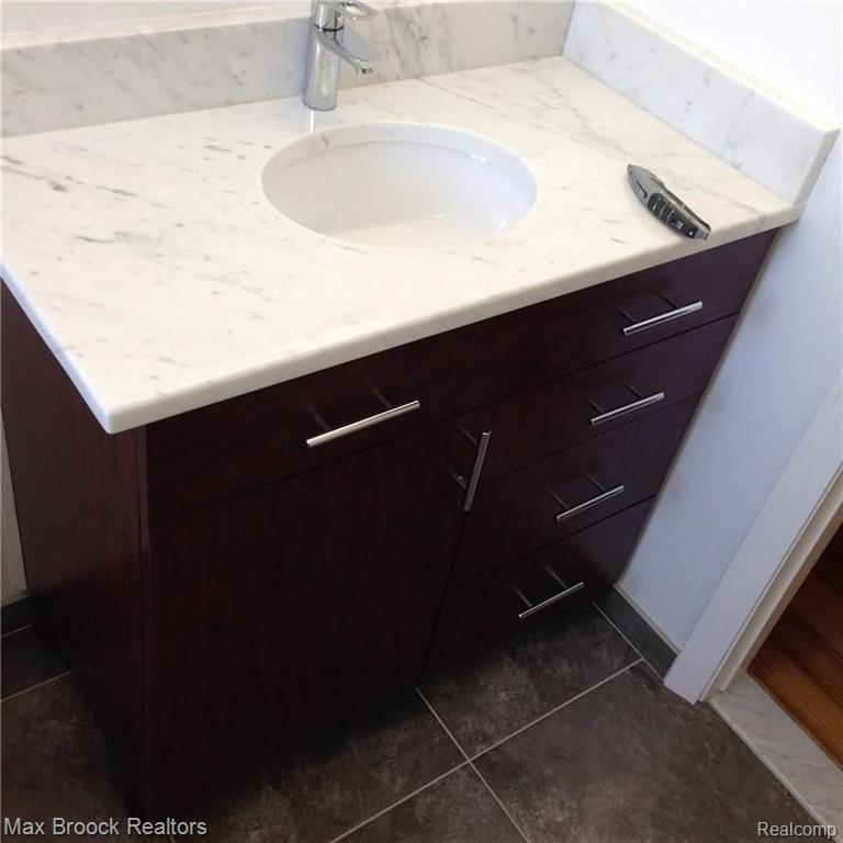 475 South Adams Road, Unit 21 Birmingham, MI 48009 - Photo 16 of 17