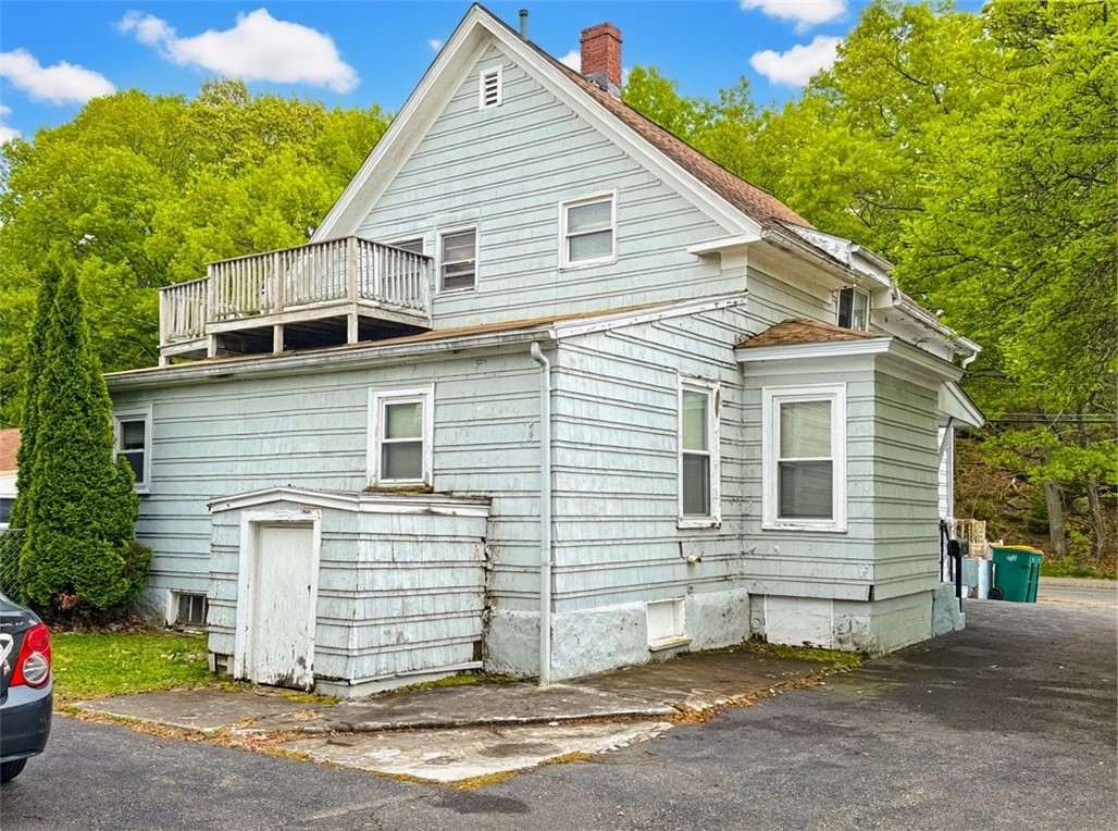 628 Robinson Street Woonsocket, RI 02895 - Photo 3 of 42