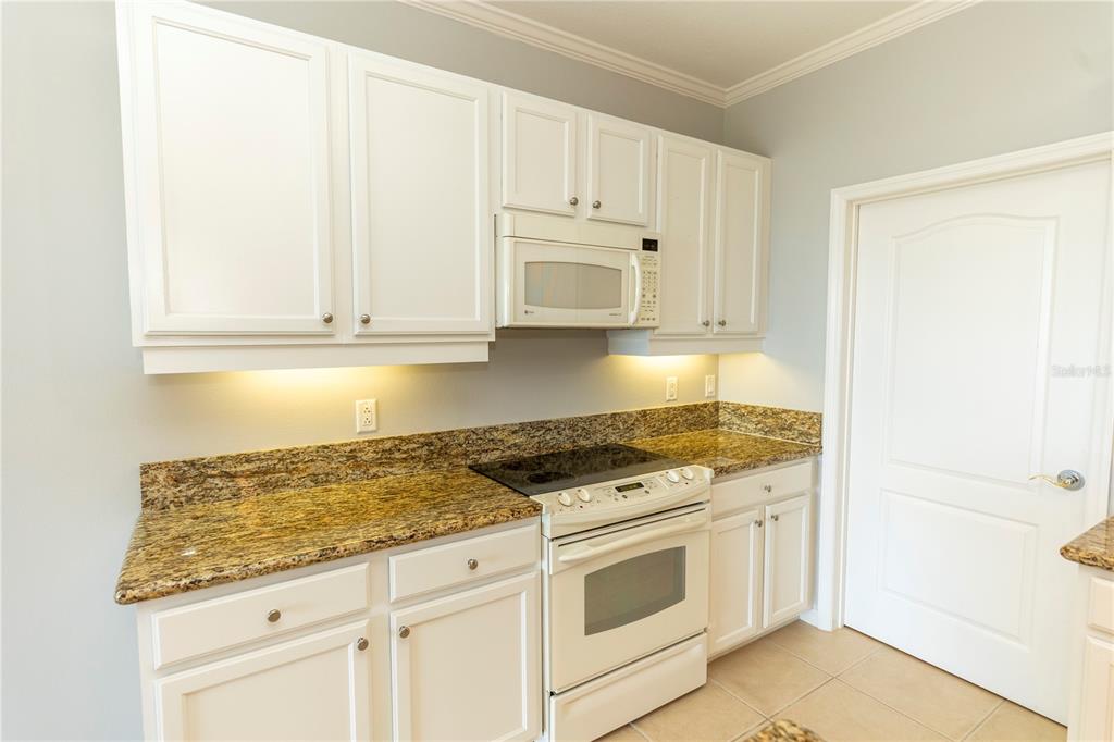 9203 Griggs Road, Unit 102 Englewood, FL 34224 - Photo 13 of 65