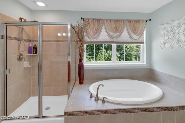 $999,999 | 21 Christopher Drive, Howell, NJ 07731