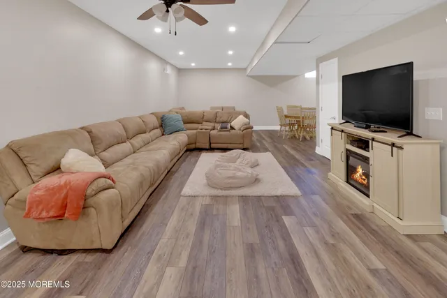 $999,999 | 21 Christopher Drive, Howell, NJ 07731