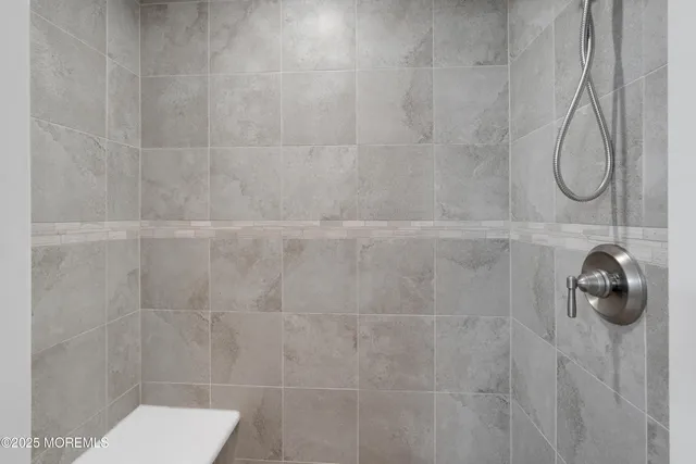 $999,999 | 21 Christopher Drive, Howell, NJ 07731