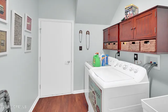 $999,999 | 21 Christopher Drive, Howell, NJ 07731