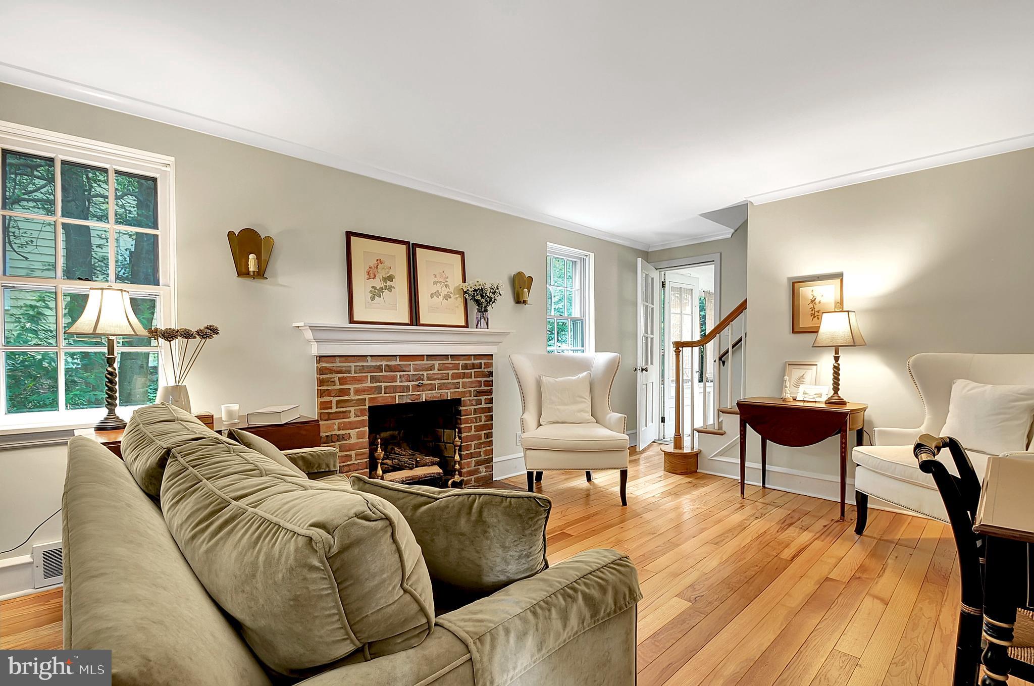 336 North Stanwick Road Moorestown, NJ 08057 - Photo 5 of 21 Gas Burning Fireplace