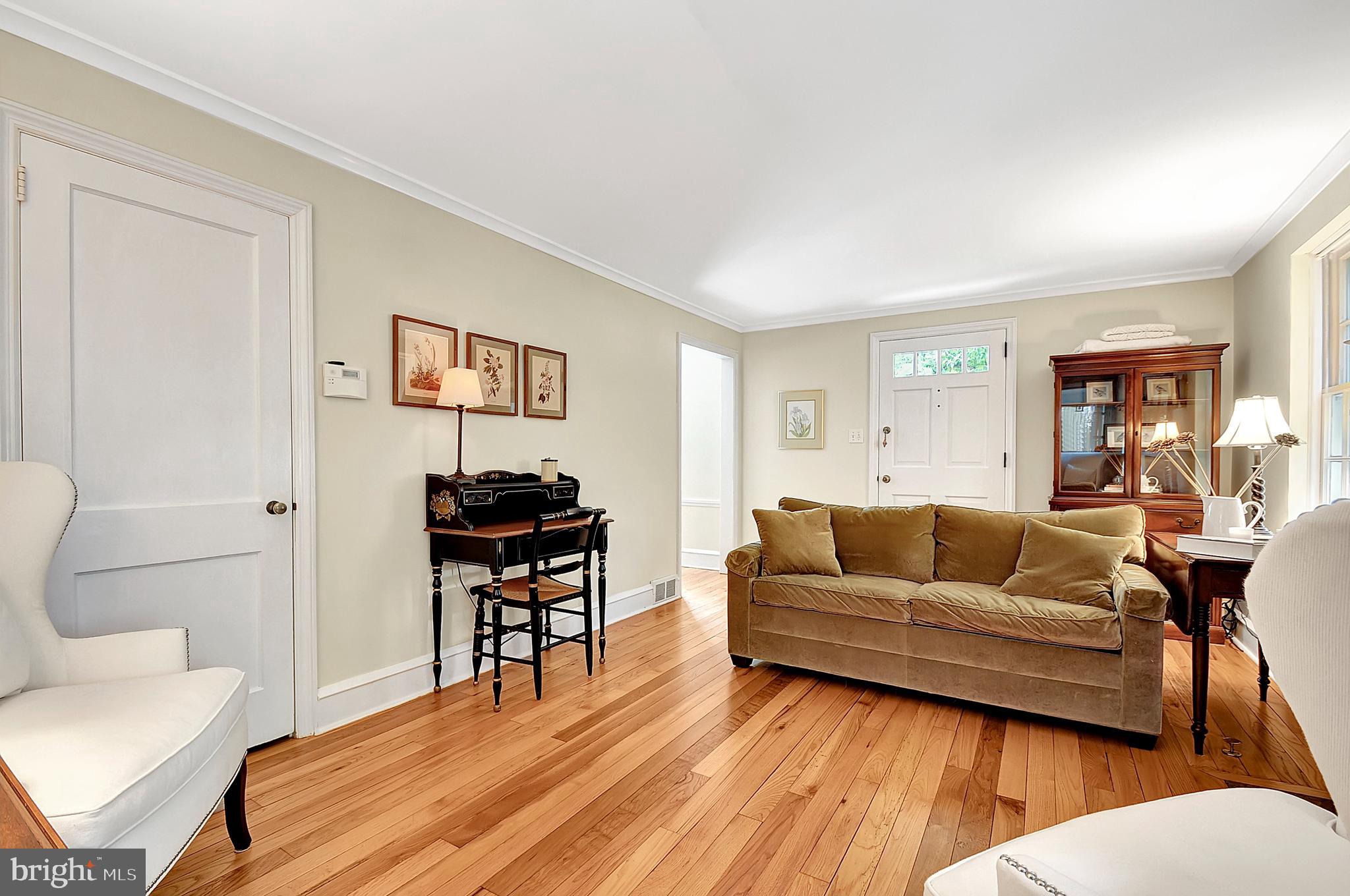 336 North Stanwick Road Moorestown, NJ 08057 - Photo 6 of 21 Living Room
