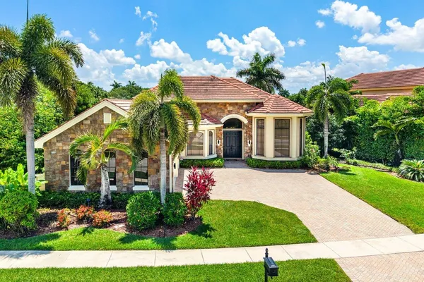 $950,000 | 3592 Collonade Drive, Wellington, FL 33449