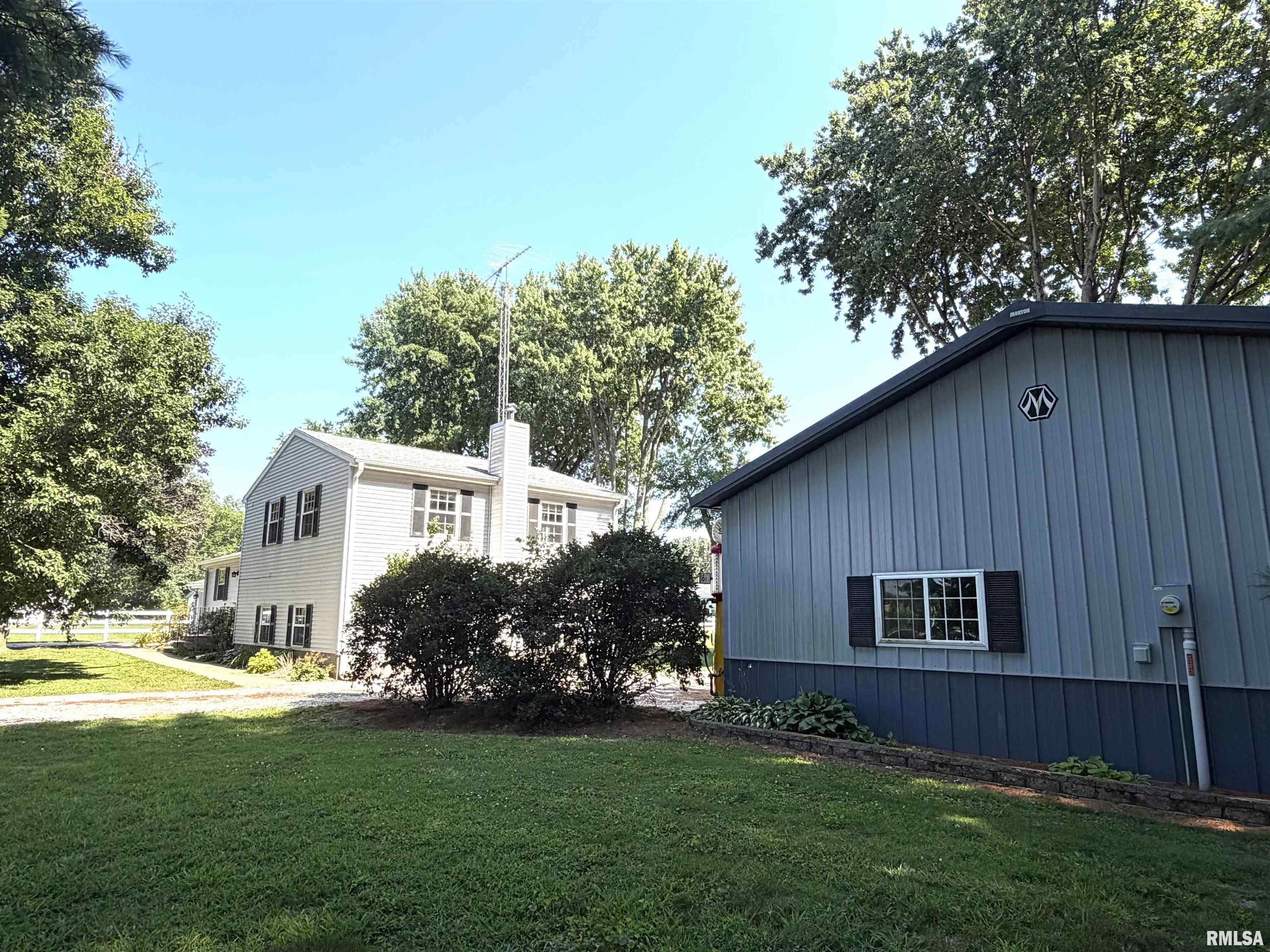 1521 North Mt Zion Road Jacksonville, IL 62650 - Photo 9 of 19
