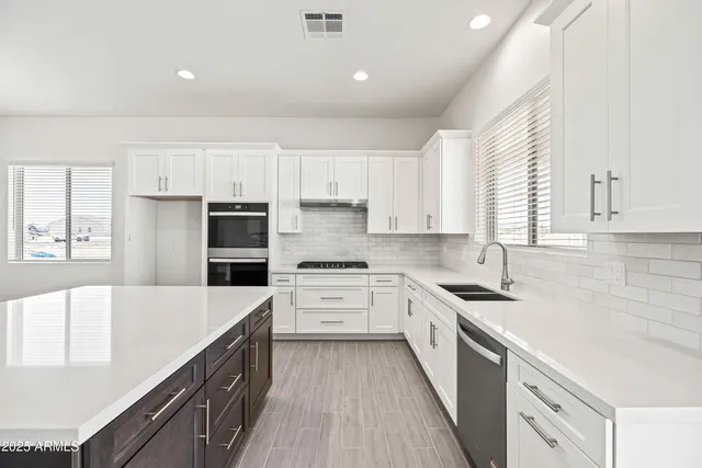 $633,290 | 9087 West Limestone Mountain Drive, Casa Grande, AZ 85194