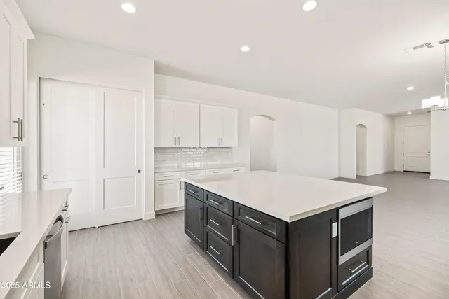 $633,290 | 9087 West Limestone Mountain Drive, Casa Grande, AZ 85194