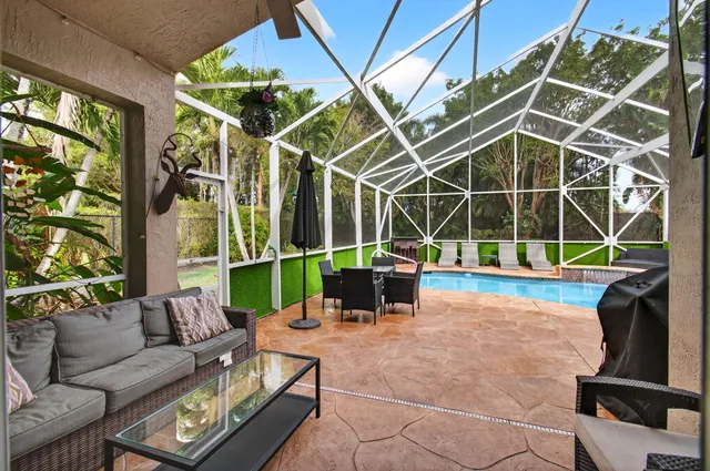 $425,000 | 6737 Southport Drive, Boynton Beach, FL 33472