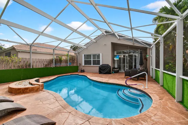 $425,000 | 6737 Southport Drive, Boynton Beach, FL 33472
