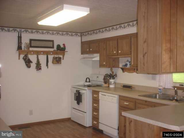 140 West Hanover Street Spring Grove, PA 17362 - Photo 2 of 5