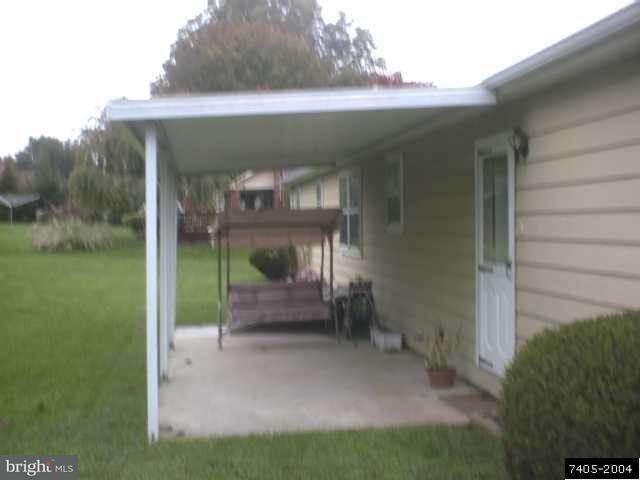 140 West Hanover Street Spring Grove, PA 17362 - Photo 4 of 5