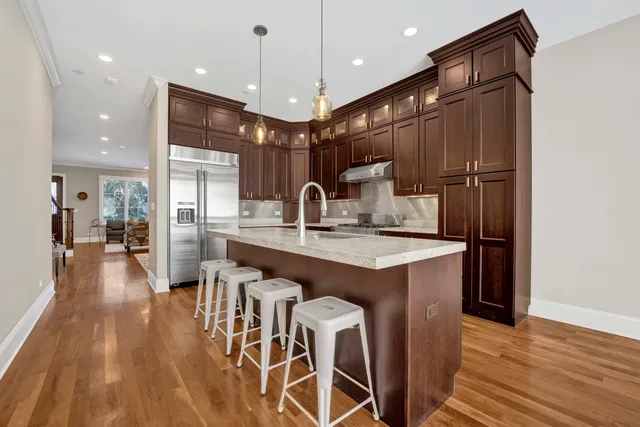 $1,499,950 | 1433 West Winnemac Avenue, Chicago, IL 60640