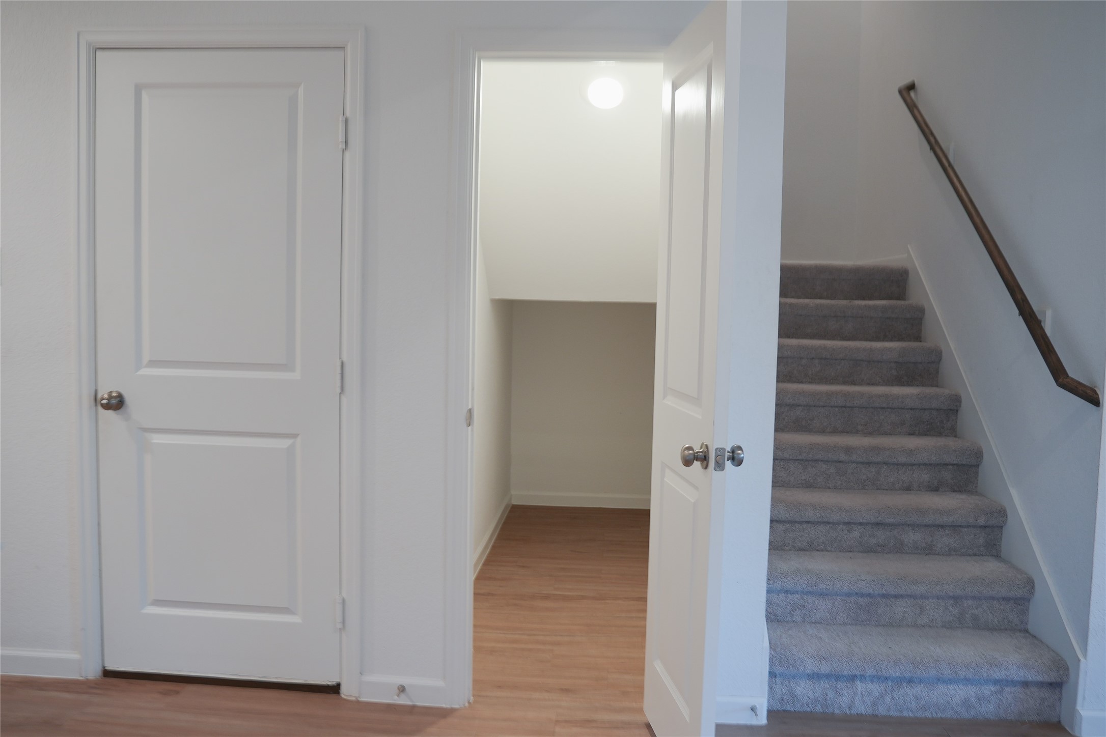 3210 Spanish Oak Lane Rosenberg, TX 77471 - Photo 6 of 29 a view of an entryway with wooden floor
