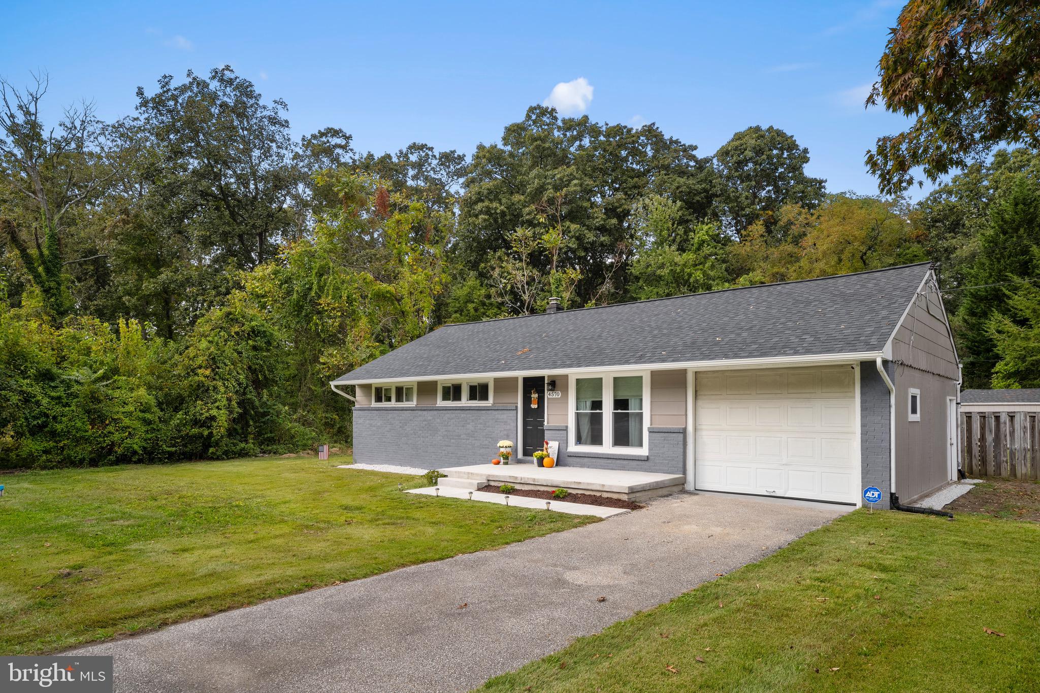 4570 Mountain Road Pasadena, MD 21122 - Photo 2 of 42