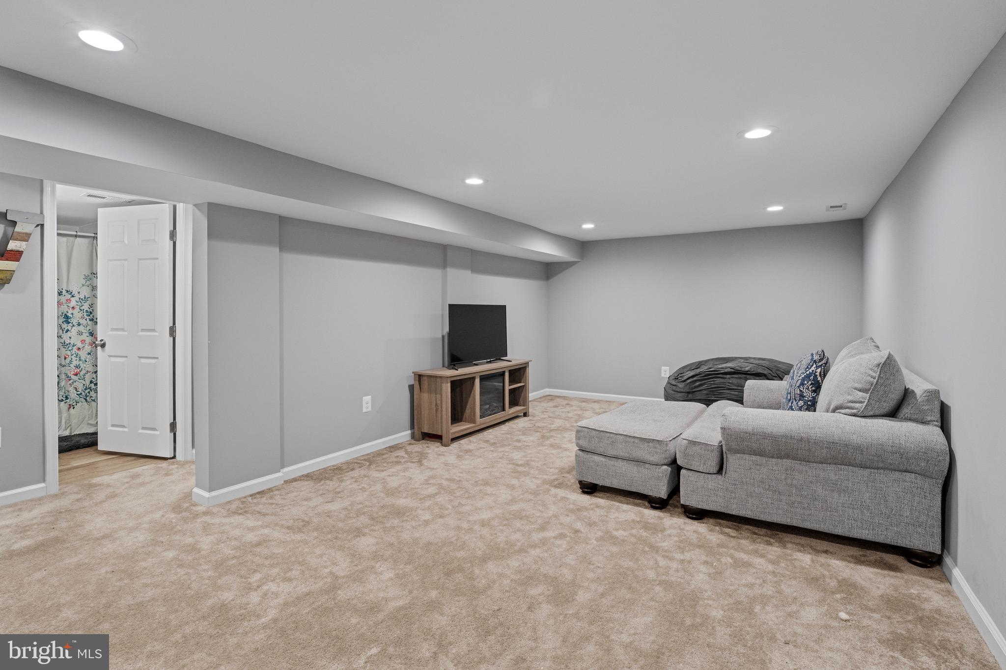 4570 Mountain Road Pasadena, MD 21122 - Photo 33 of 42