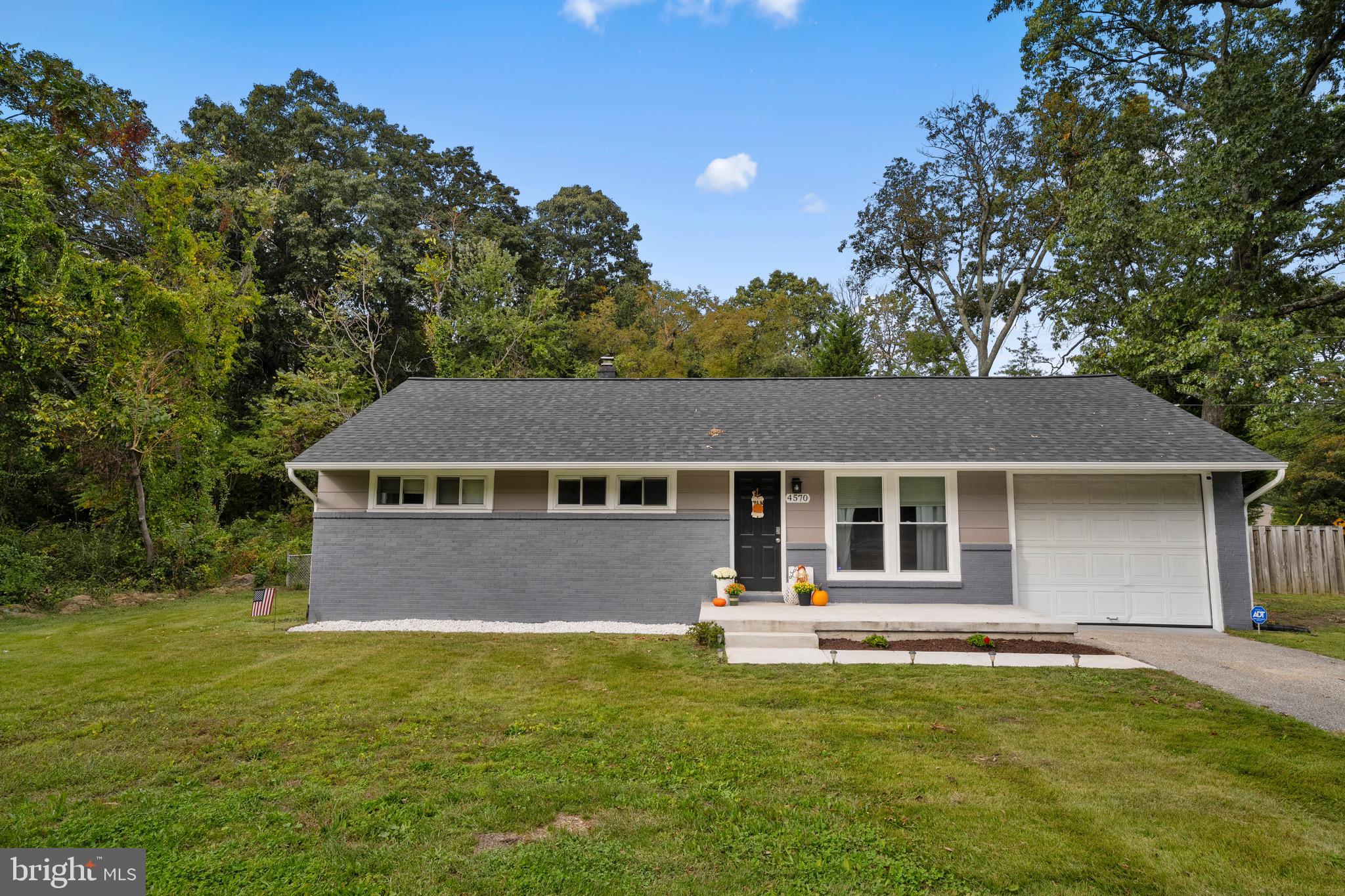 4570 Mountain Road Pasadena, MD 21122 - Photo 4 of 42