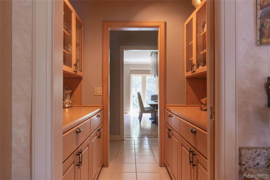 1651 Washington Road Rochester Hills, MI 48306 - Photo 17 of 60