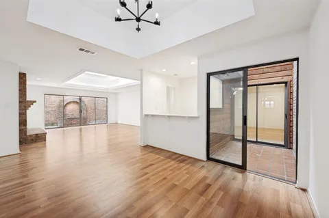 $575,000 | 3316 Courtyard Place, Farmers Branch, TX 75234